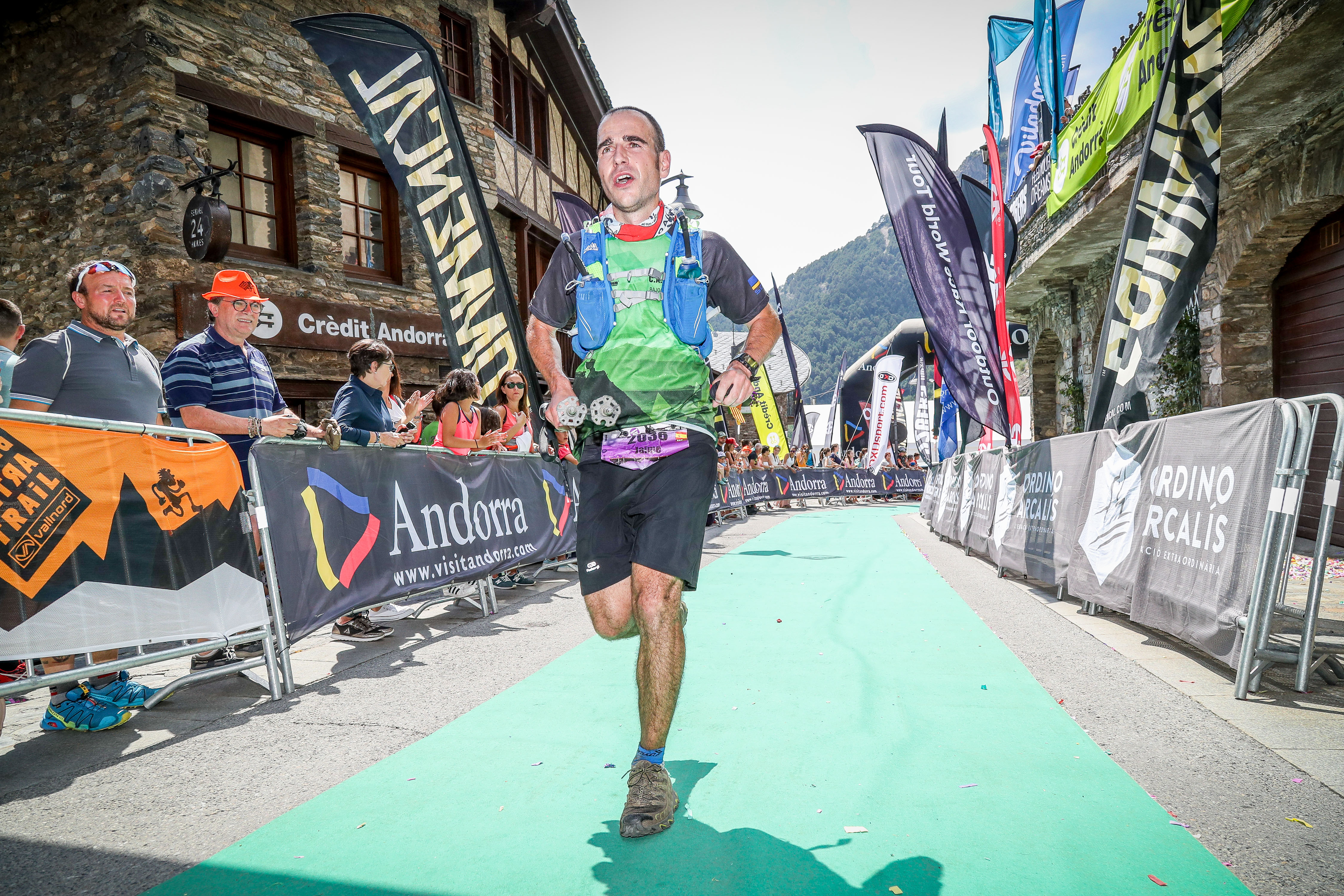 AUT2036_0720_15h31m36s_AUT_JLH08153_3_original