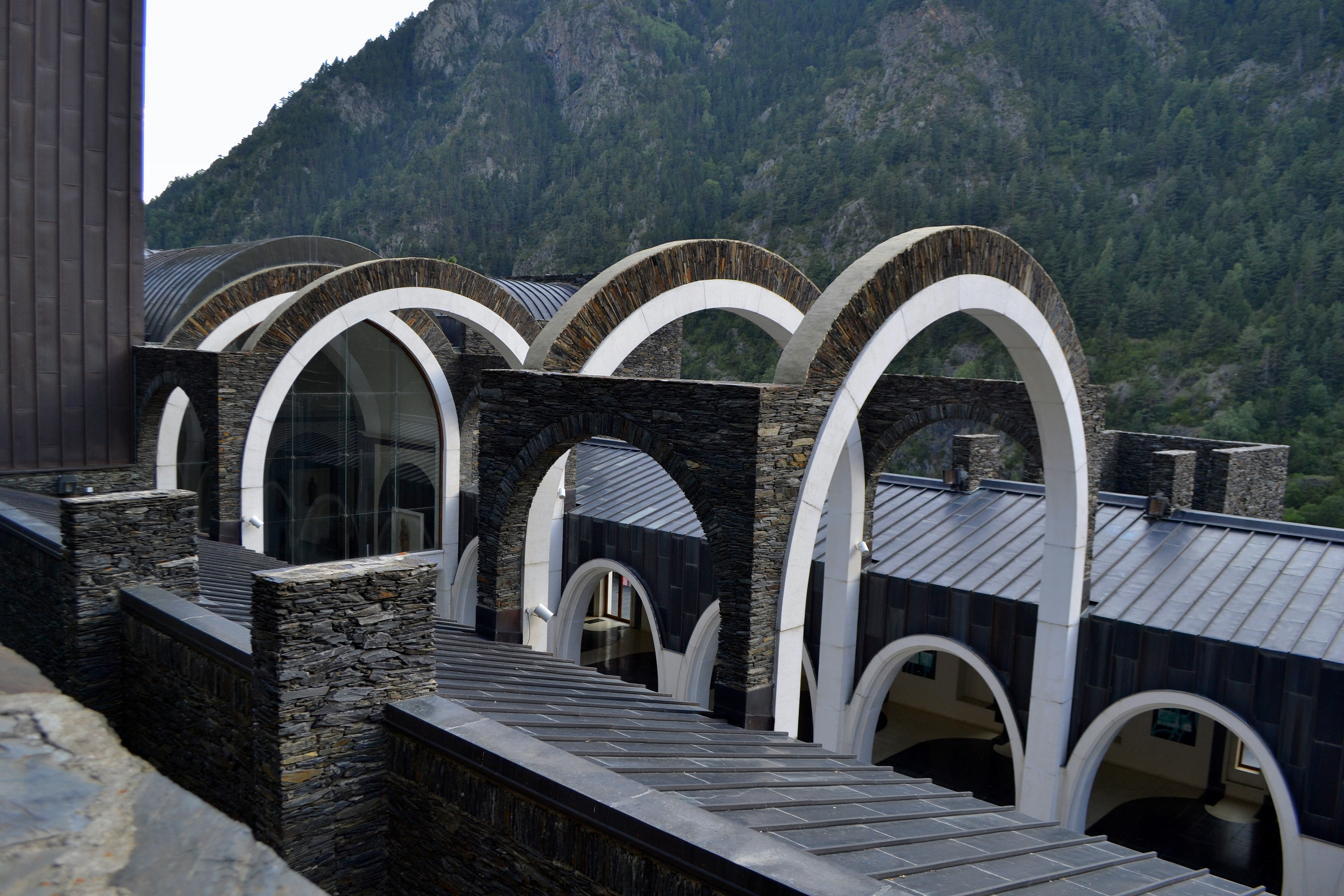 Santuari_nou_de_Meritxell_-_11