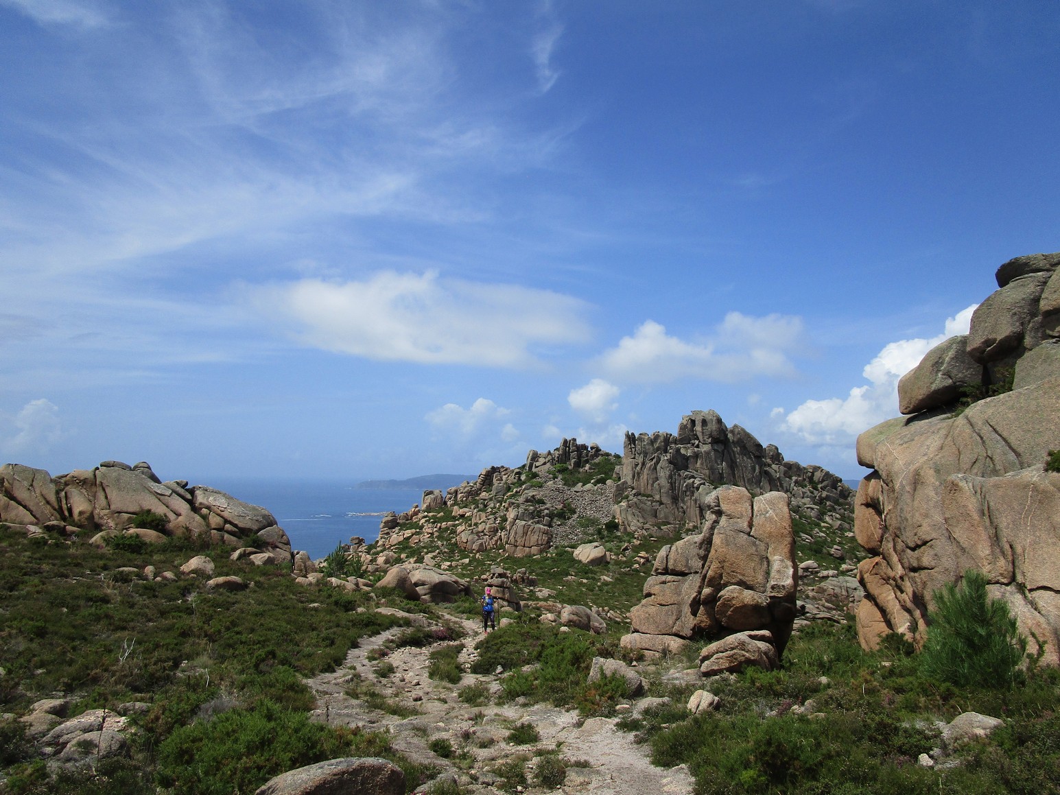 Subiendo al Monte Pindo. Castillo de San Xurxo.
